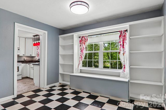 2627 White Oak Road, Burnsville, NC 28714
