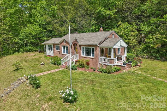2627 White Oak Road, Burnsville, NC 28714