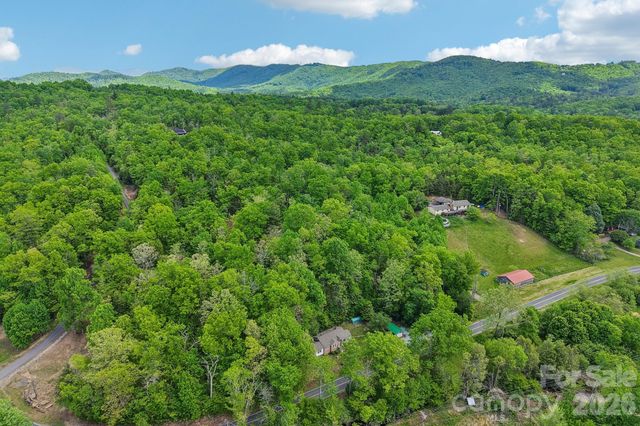 2627 White Oak Road, Burnsville, NC 28714