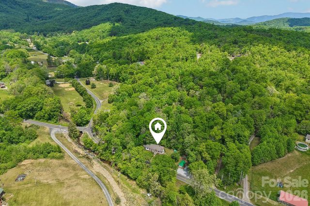 2627 White Oak Road, Burnsville, NC 28714