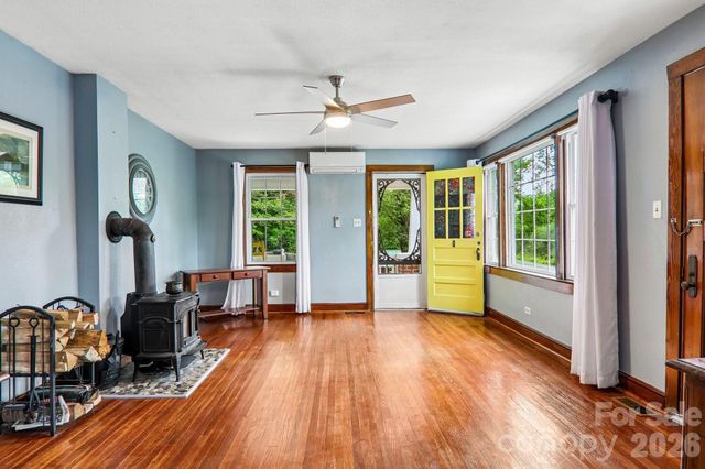 2627 White Oak Road, Burnsville, NC 28714