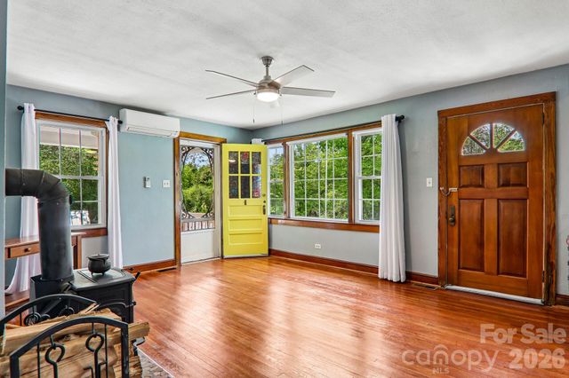 2627 White Oak Road, Burnsville, NC 28714