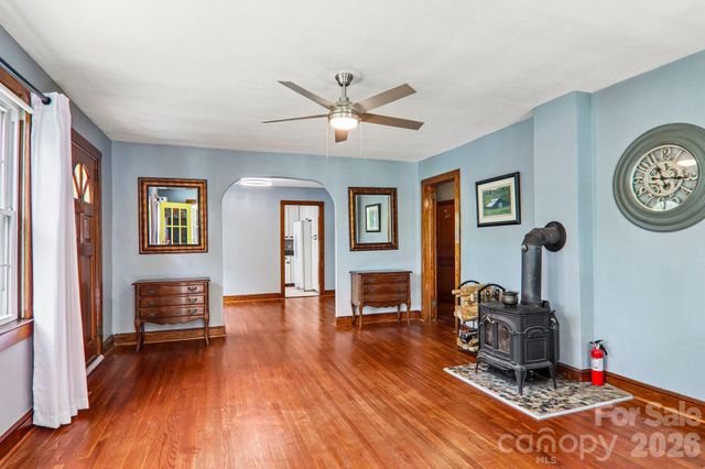 2627 White Oak Road, Burnsville, NC 28714