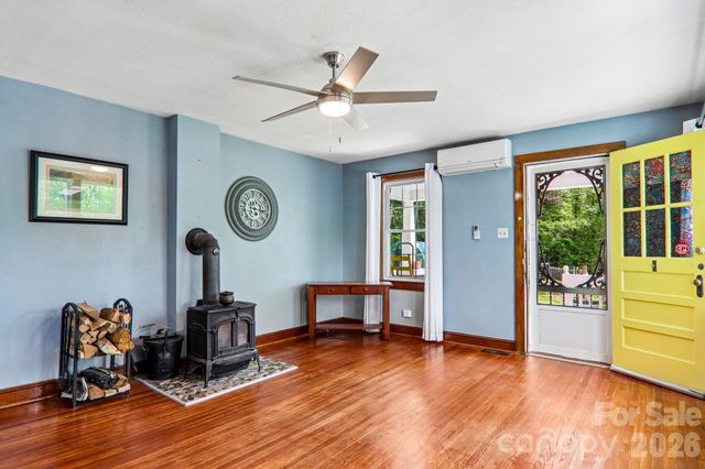 2627 White Oak Road, Burnsville, NC 28714