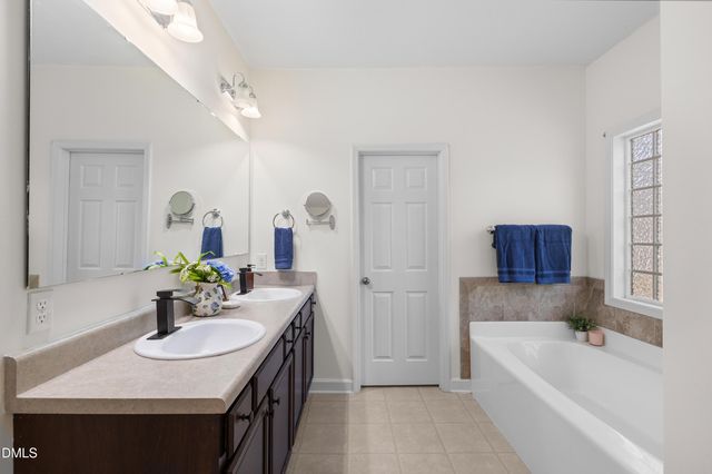2458 Valley Drive, Clayton, NC 27520