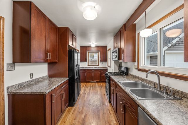 2640 5th Avenue, Cedar Rapids, IA 52403
