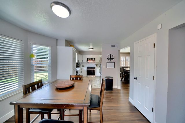 2165 Jenni Ln, Tracy, CA 95377