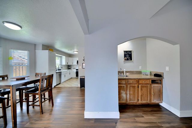 2165 Jenni Ln, Tracy, CA 95377