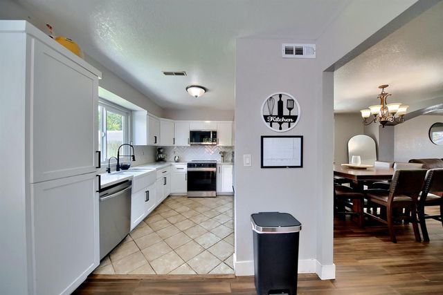 2165 Jenni Ln, Tracy, CA 95377