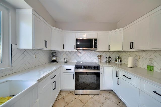 2165 Jenni Ln, Tracy, CA 95377
