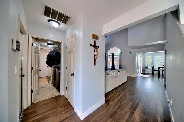 2165 Jenni Ln, Tracy, CA 95377
