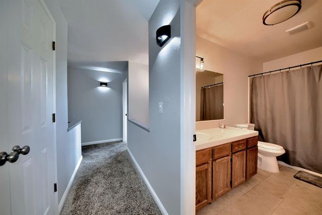 2165 Jenni Ln, Tracy, CA 95377