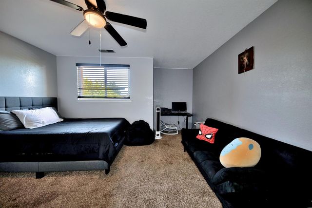 2165 Jenni Ln, Tracy, CA 95377