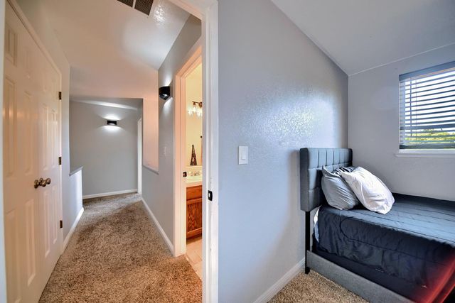 2165 Jenni Ln, Tracy, CA 95377