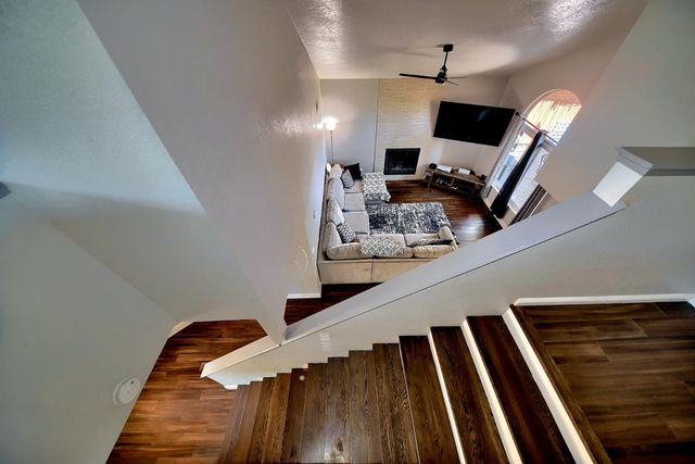 2165 Jenni Ln, Tracy, CA 95377