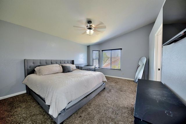 2165 Jenni Ln, Tracy, CA 95377