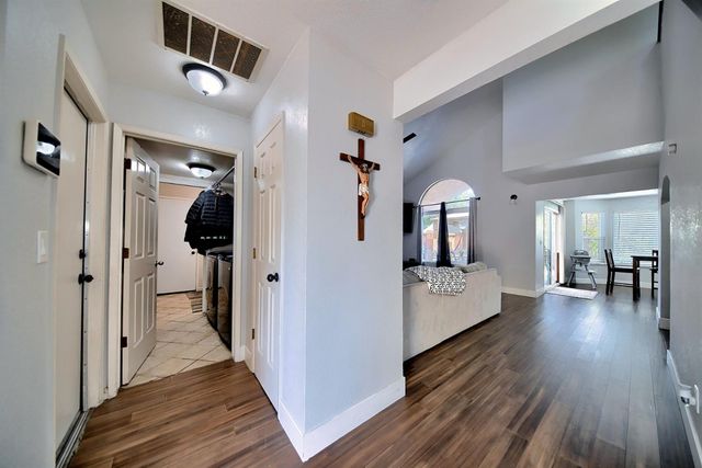 2165 Jenni Ln, Tracy, CA 95377