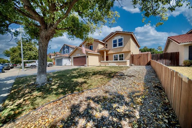 2165 Jenni Ln, Tracy, CA 95377