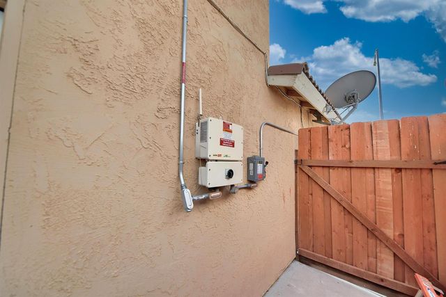 2165 Jenni Ln, Tracy, CA 95377