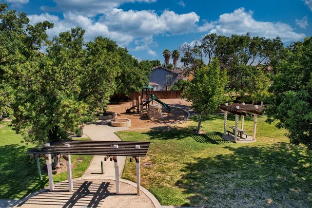 2165 Jenni Ln, Tracy, CA 95377