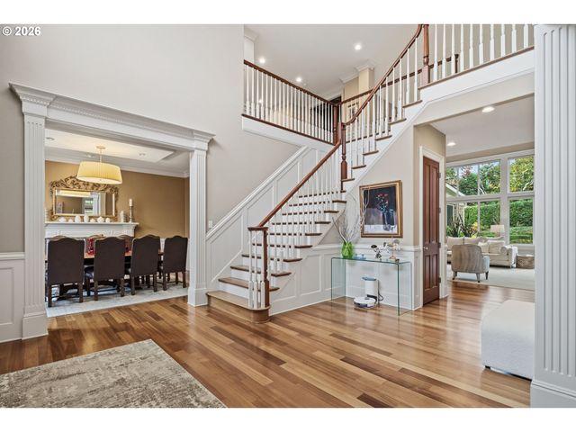 17367 BERGIS FARM Dr, Lake Oswego, OR 97034