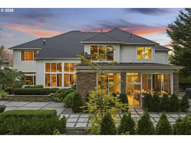 17367 BERGIS FARM Dr, Lake Oswego, OR 97034