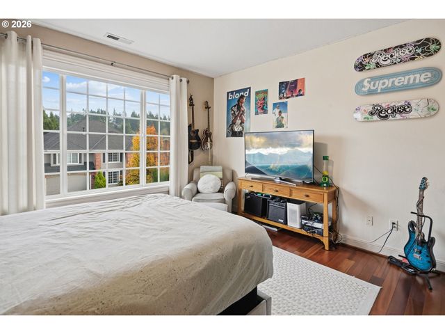 17367 BERGIS FARM Dr, Lake Oswego, OR 97034