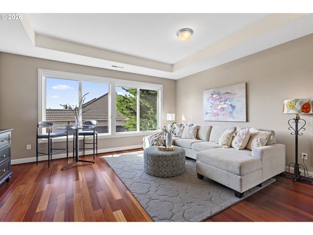 17367 BERGIS FARM Dr, Lake Oswego, OR 97034