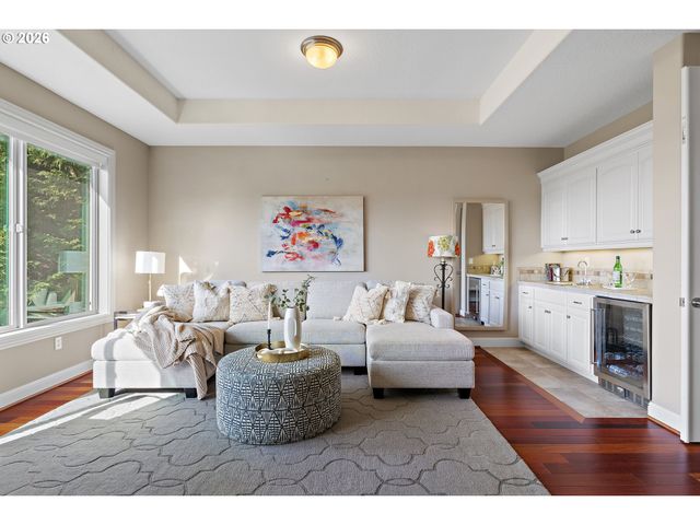 17367 BERGIS FARM Dr, Lake Oswego, OR 97034