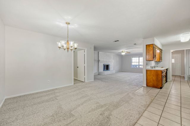 200 Connie Drive, Desoto, TX 75115