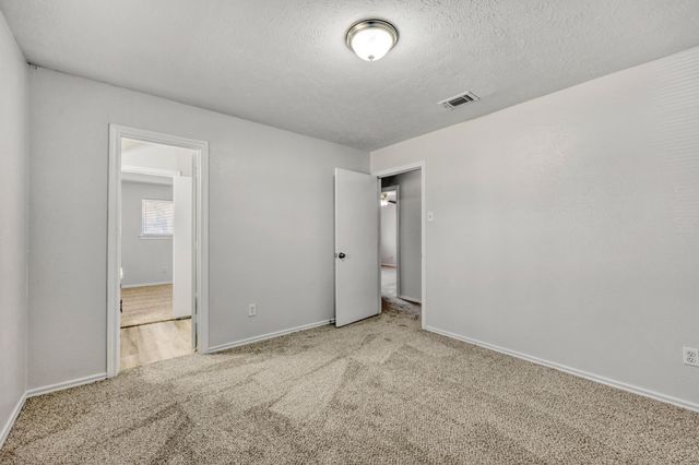 200 Connie Drive, Desoto, TX 75115