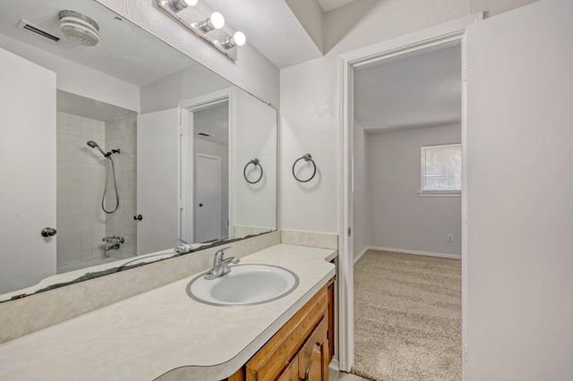 200 Connie Drive, Desoto, TX 75115