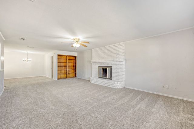 200 Connie Drive, Desoto, TX 75115