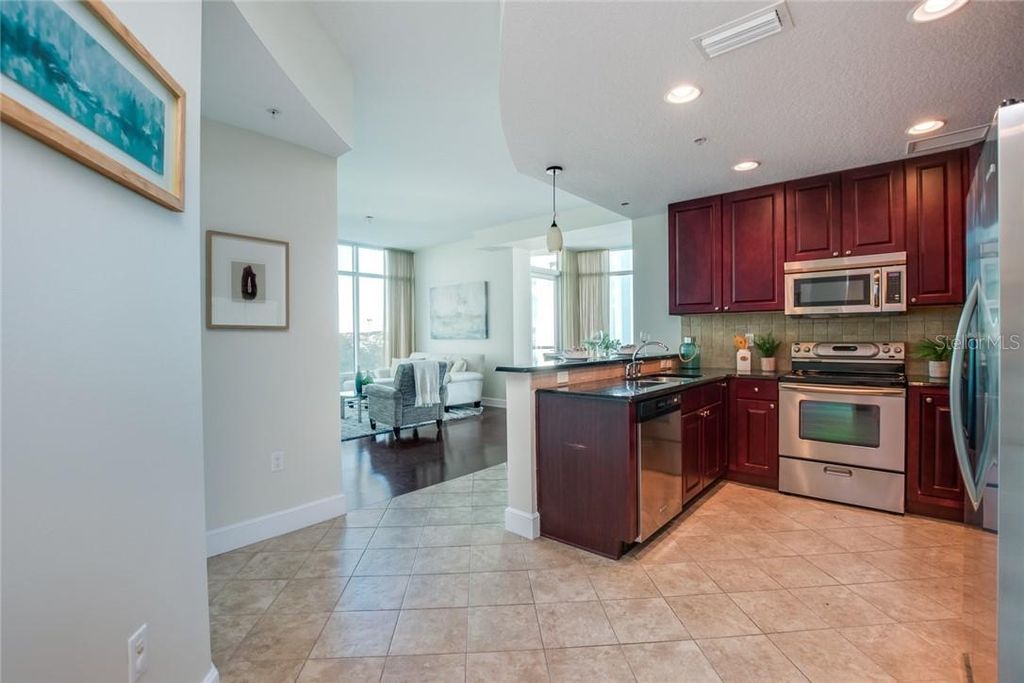 Image 5 of property listing at 101 S EOLA DRIVE 621, Orlando, FL 32801