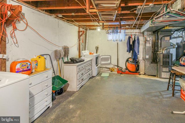 140 ROCKWOOD DR, Havertown, PA 19083