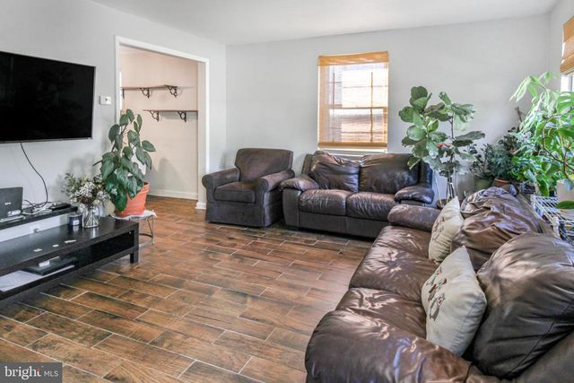 140 ROCKWOOD DR, Havertown, PA 19083