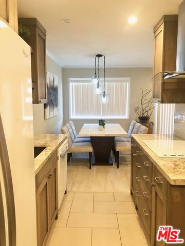 1250 N Kings Road 506, West Hollywood, CA 90069