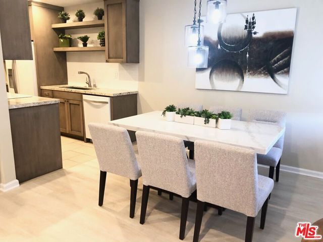 1250 N Kings Road 506, West Hollywood, CA 90069