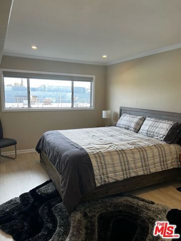 1250 N Kings Road 506, West Hollywood, CA 90069