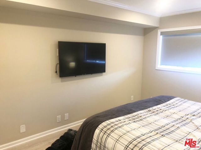 1250 N Kings Road 506, West Hollywood, CA 90069