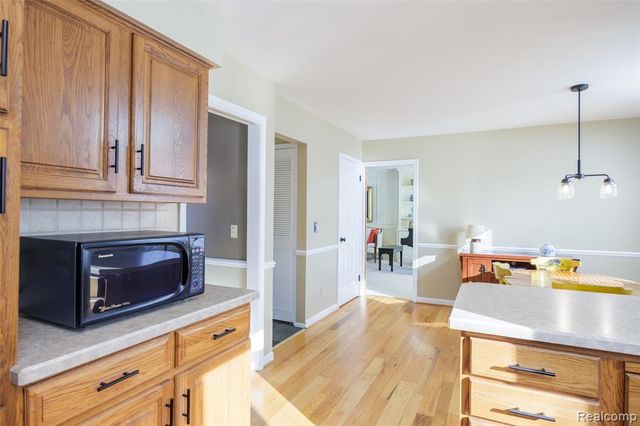 534 Westover Pass, Grand Blanc, MI 48439