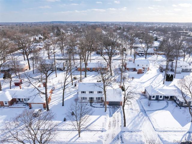 534 Westover Pass, Grand Blanc, MI 48439