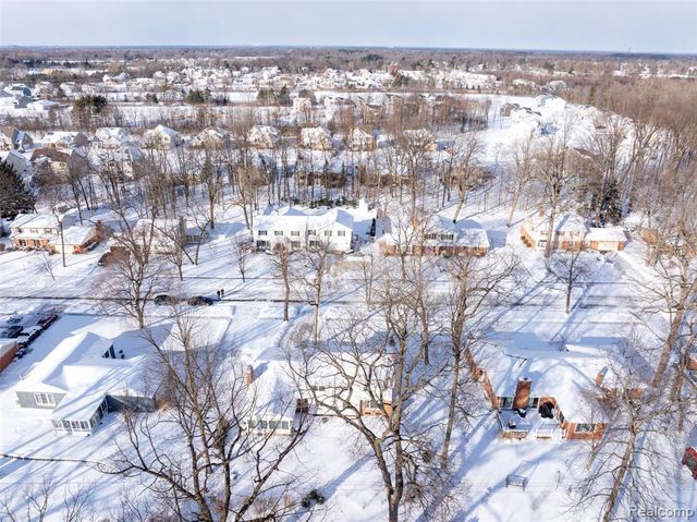 534 Westover Pass, Grand Blanc, MI 48439