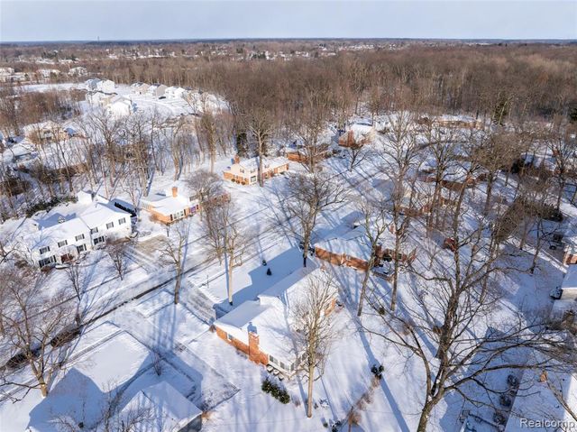 534 Westover Pass, Grand Blanc, MI 48439