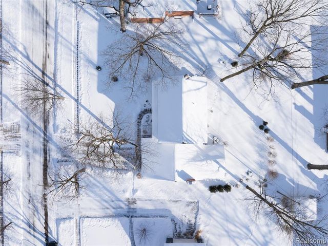 534 Westover Pass, Grand Blanc, MI 48439