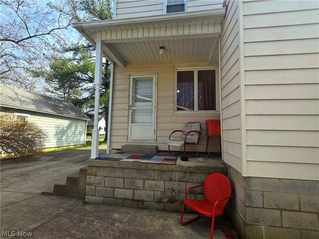 2446 Vestal Road, Youngstown, OH 44509