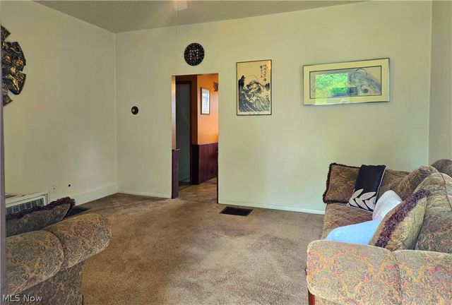 2446 Vestal Road, Youngstown, OH 44509