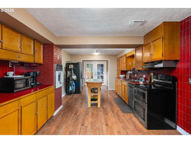 856 Ne 113TH Ave, Portland, OR 97220