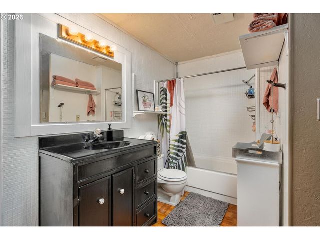 856 Ne 113TH Ave, Portland, OR 97220