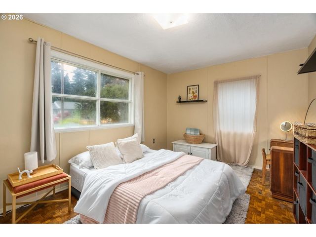 856 Ne 113TH Ave, Portland, OR 97220